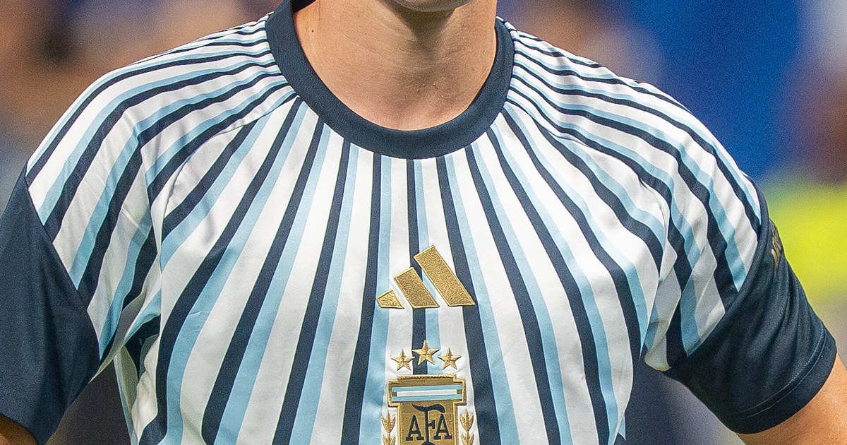Vlahovic and Asllani left out: Barcelona focused solely on Julián Álvarez